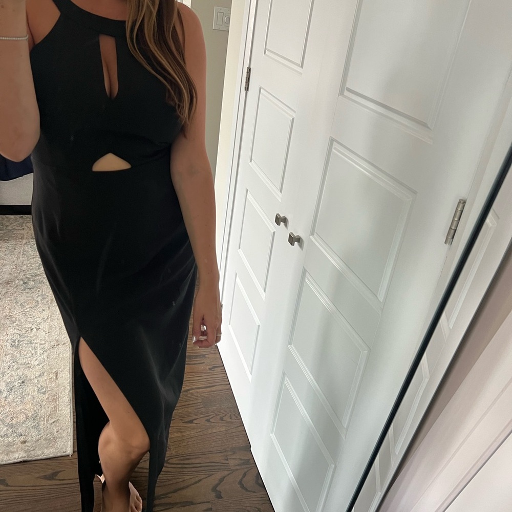 Laundry By Shelli Segal Elegant Black Gown